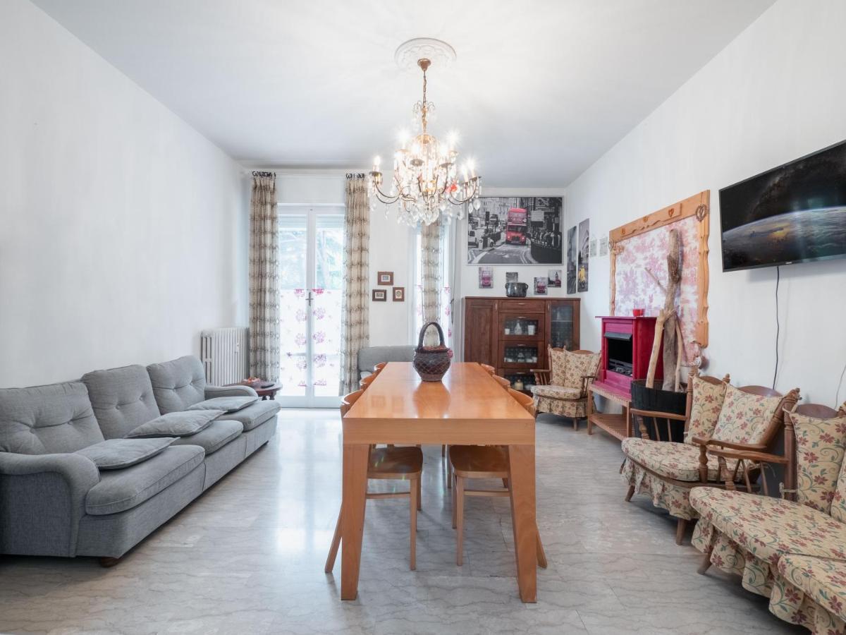 Flaminia Bright & Roomy Apartment Pesaro Eksteriør bilde